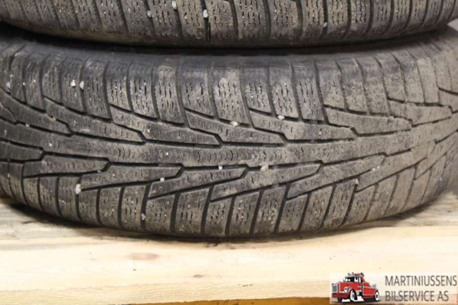 Dekk til Annet Dekk vinter piggfri 0-->>  (NORDMAN RS2|-5MM|NOKIAN)