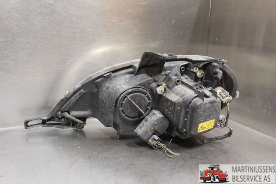 Frontlykt høyre xenon til Mercedes ML 1997-2005 (W163) (W163) (MERCEDES||223 156-00)