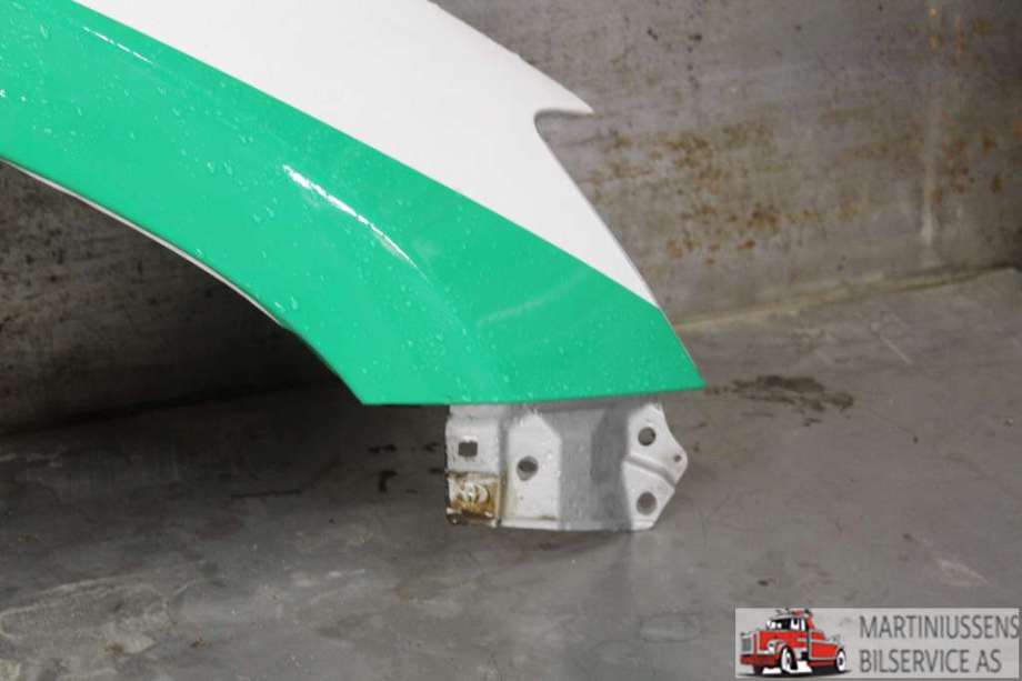 Skjerm høyre foran til Toyota RAV4 2006-2009 (Type III, Fase 1)  (TOYOTA|)
