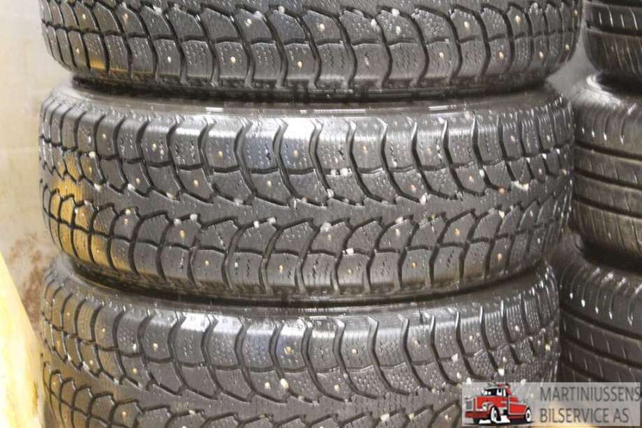 Dekk til Annet Dekk vinter pigg 0-->>  (|-8MM|ROVELO RWS-677)