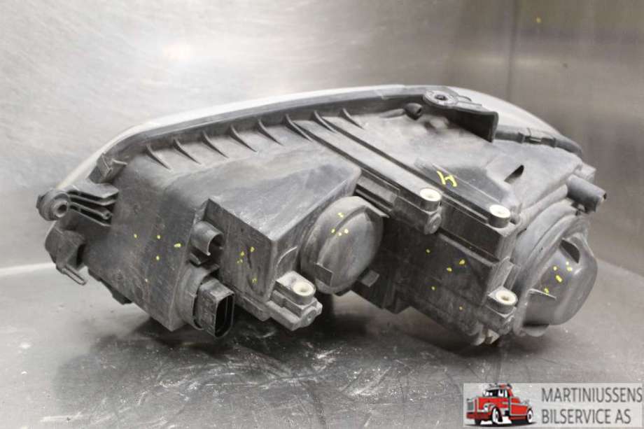 Frontlykt høyre halogen til VW Touran 2007-2010 (Type I, Fase 2)  (VOLKSWAGEN||0 301 233 202)
