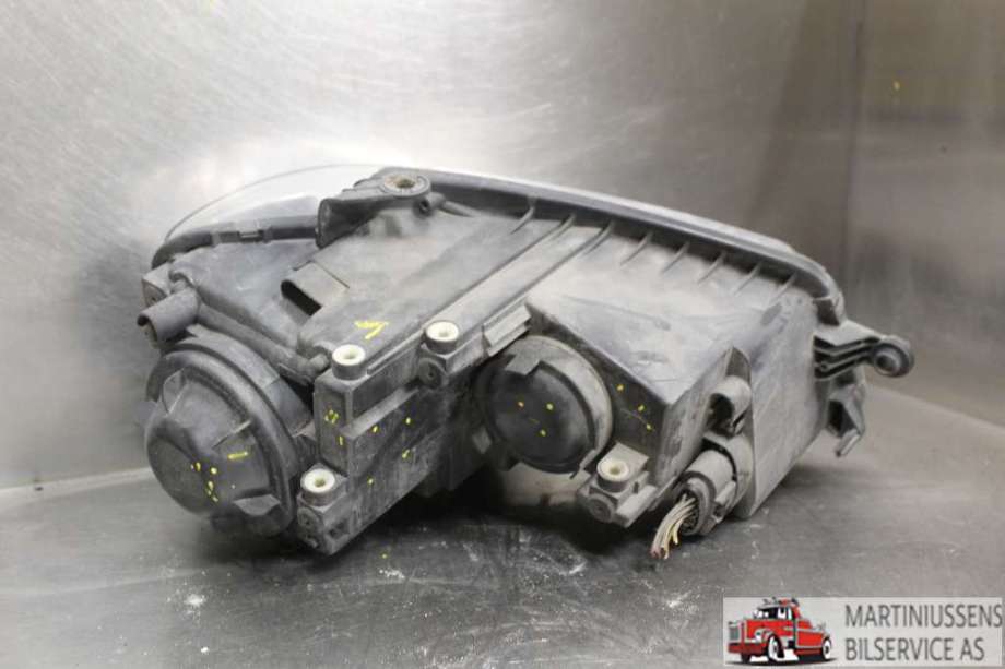 Frontlykt venstre halogen til VW Touran 2007-2010 (Type I, Fase 2)  (VOLKSWAGEN||0 301 233 201)