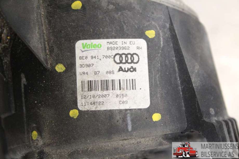 Tåkelykt høyre foran til Audi A3 2003-2008 (Type II, Fase 1)  (AUDI||8E0 941 700 C)