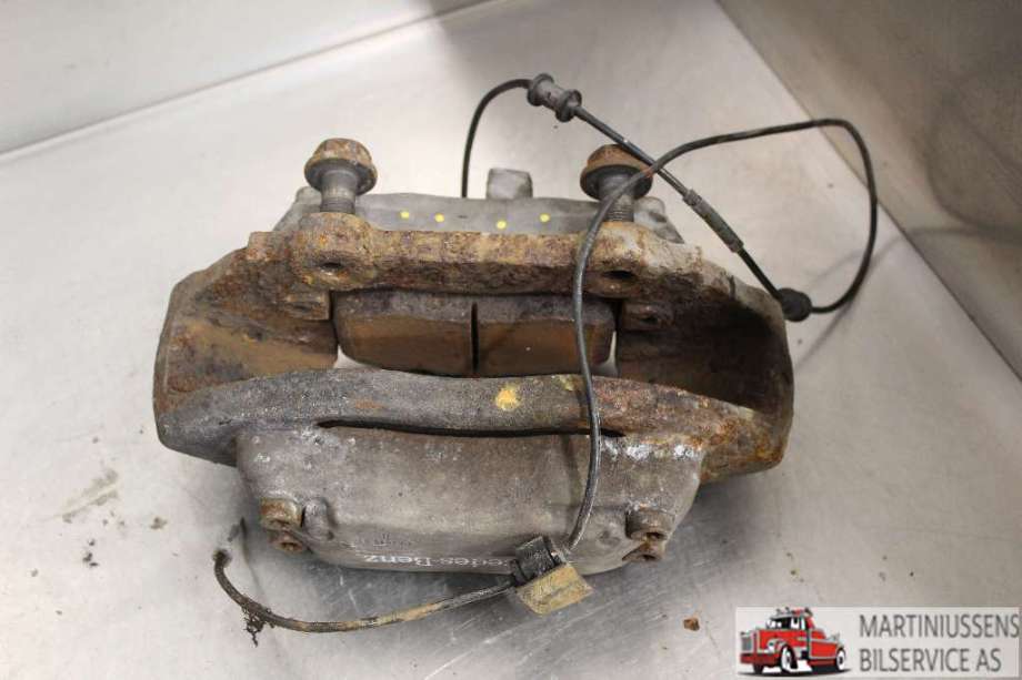 Bremsecaliper venstre foran til Mercedes ML, 1997-2005 (W163) (W163) (MERCEDES|)