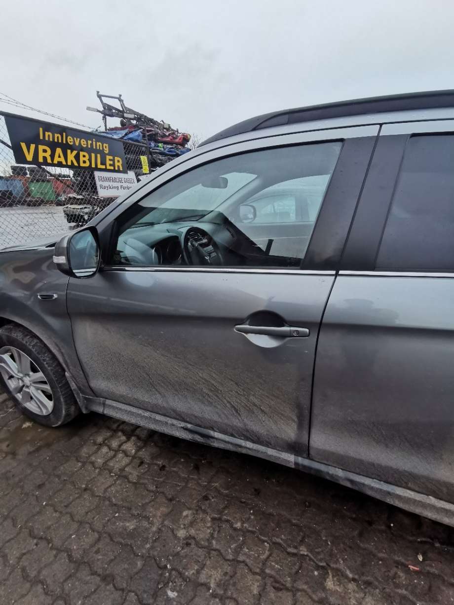 Dør venstre foran til Mitsubishi ASX 2010-2019 (MITSUBISHI|)