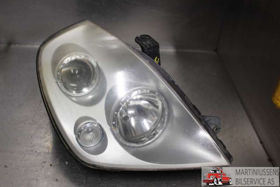 Frontlykt høyre halogen til SsangYong Rexton, 2002-2004 (Fase 1) (Y200) (Y200) (SSANGYONG|)
