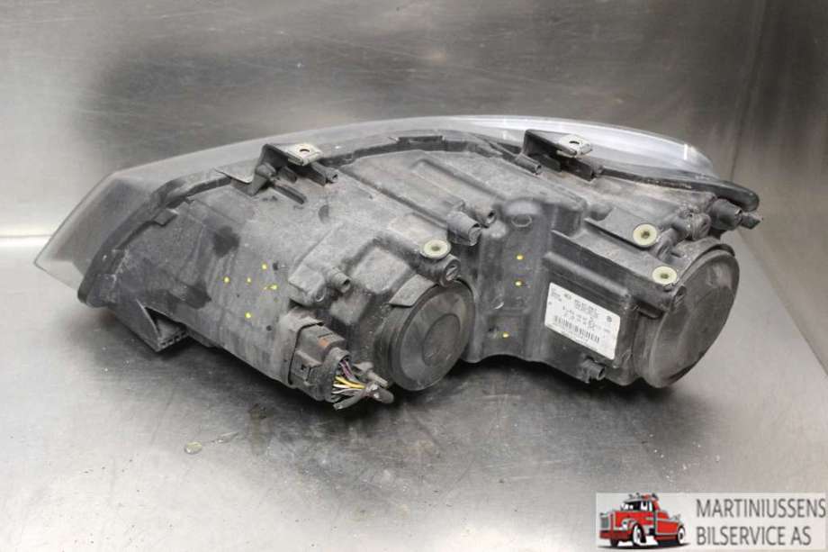 Frontlykt venstre halogen til VW Polo 2009-2014 (Type V, Fase 1)  (VOLKSWAGEN||6R1 941 008 F)