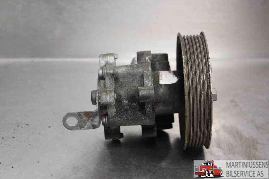Servo pumpe mekanisk til BMW X1 2009-2015 (E84) (E84) (BMW||678045902)
