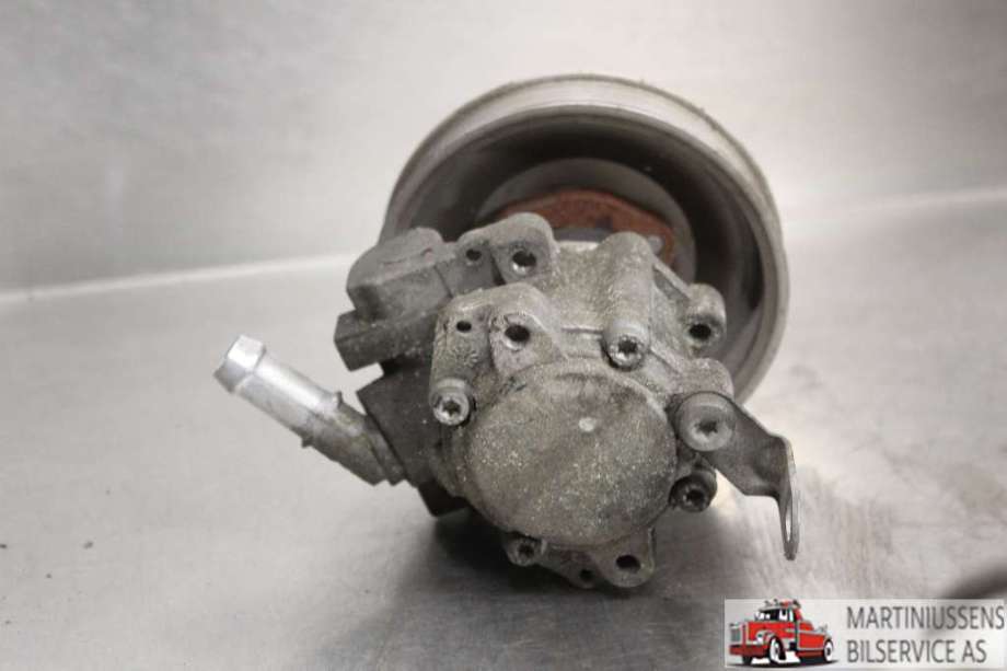 Servo pumpe mekanisk til BMW X1 2009-2015 (E84) (E84) (BMW||678045902)