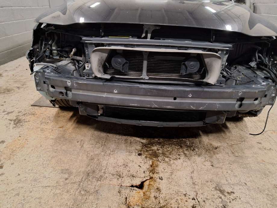 Støtfangerforsterkning foran til Volvo V70, 2005-2007 (Type II, Fase 2)  (VOLVO|)