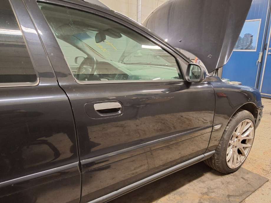 Dør høyre foran til Volvo V70, 2005-2007 (Type II, Fase 2)  (VOLVO|)