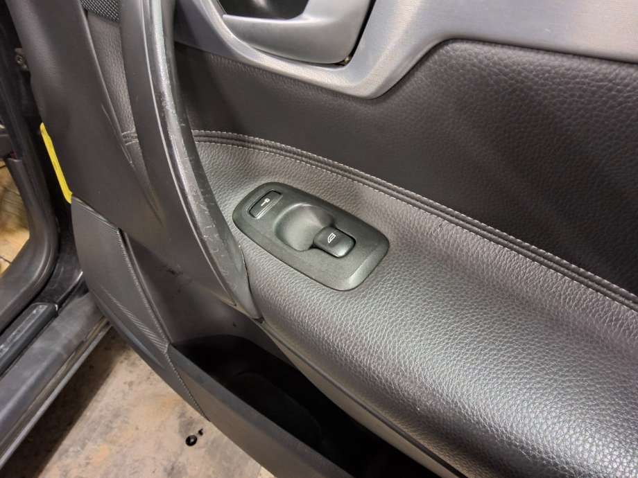 Bryter ruteheis til Volvo V70, 2005-2007 (Type II, Fase 2)  (VOLVO|)