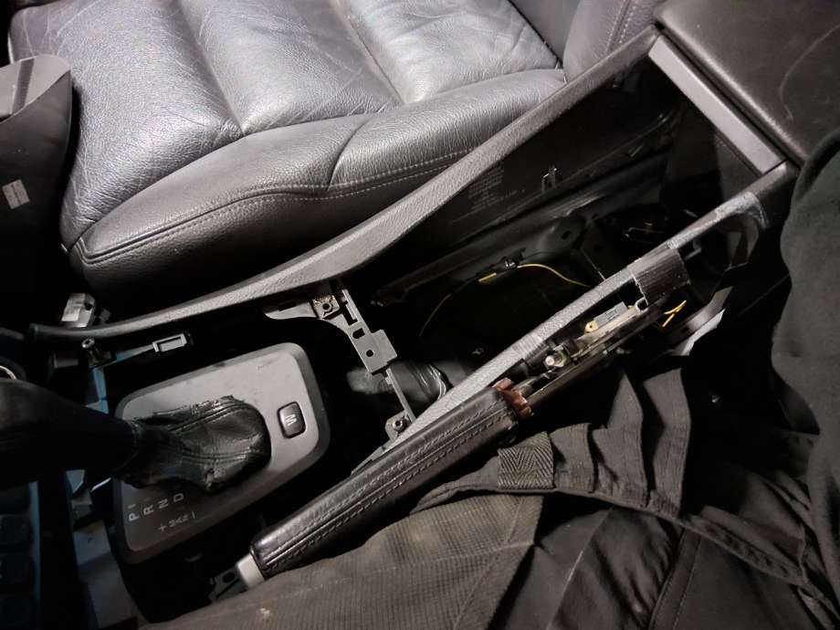 Håndbrekk til Volvo V70, 2005-2007 (Type II, Fase 2)  (VOLVO|)