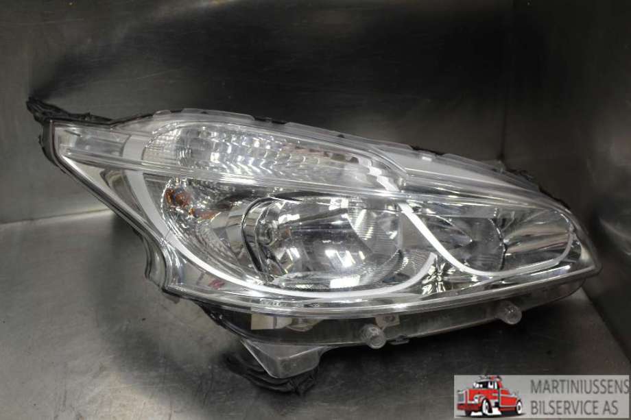 Frontlykt høyre halogen til Peugeot 208, 2012-2019 (Type I)  (PEWUGEOT|)