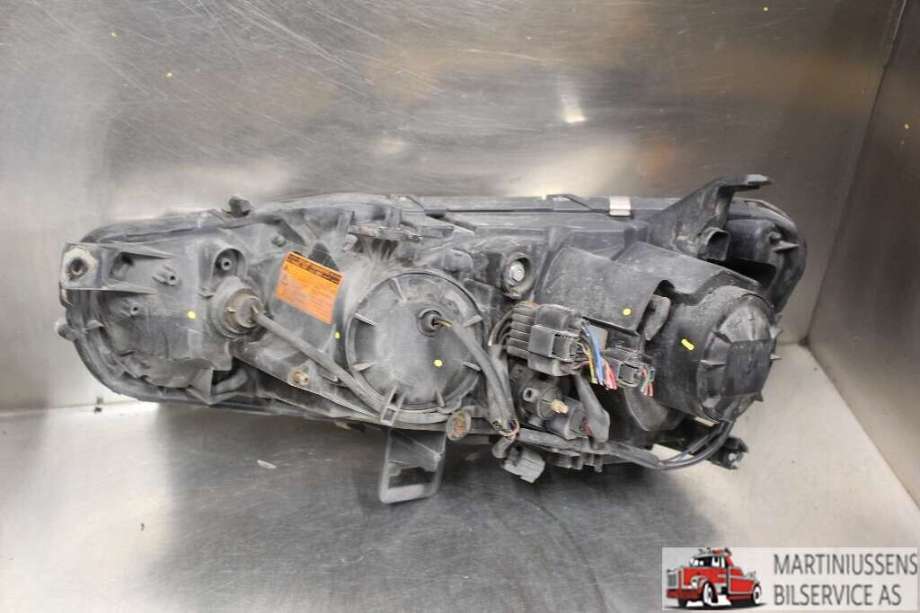Frontlykt høyre halogen til Mitsubishi Outlander 2010-2012 (Type II, Fase 2)  (MITSUBISHI|)