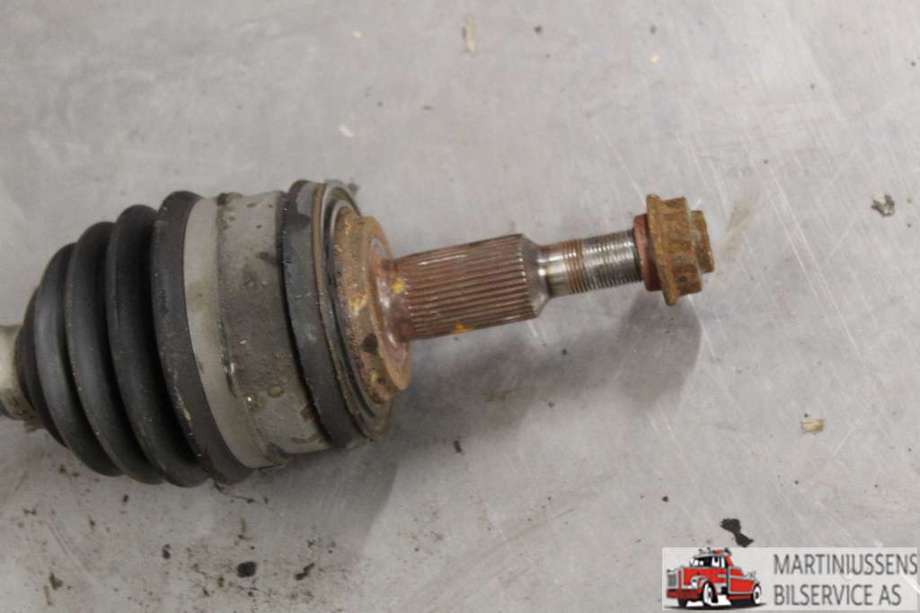 Drivaksel venstre foran til VW Transporter / Caravelle 2009-2015 (Fase 2) (T5) (T5) (VOLKSWAGEN|)