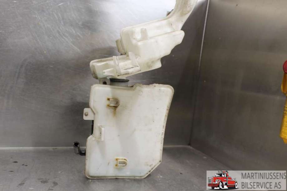 Spylertank til VW Passat 2005-2010 (B6) (B6) (VOLKSWAGEN|)