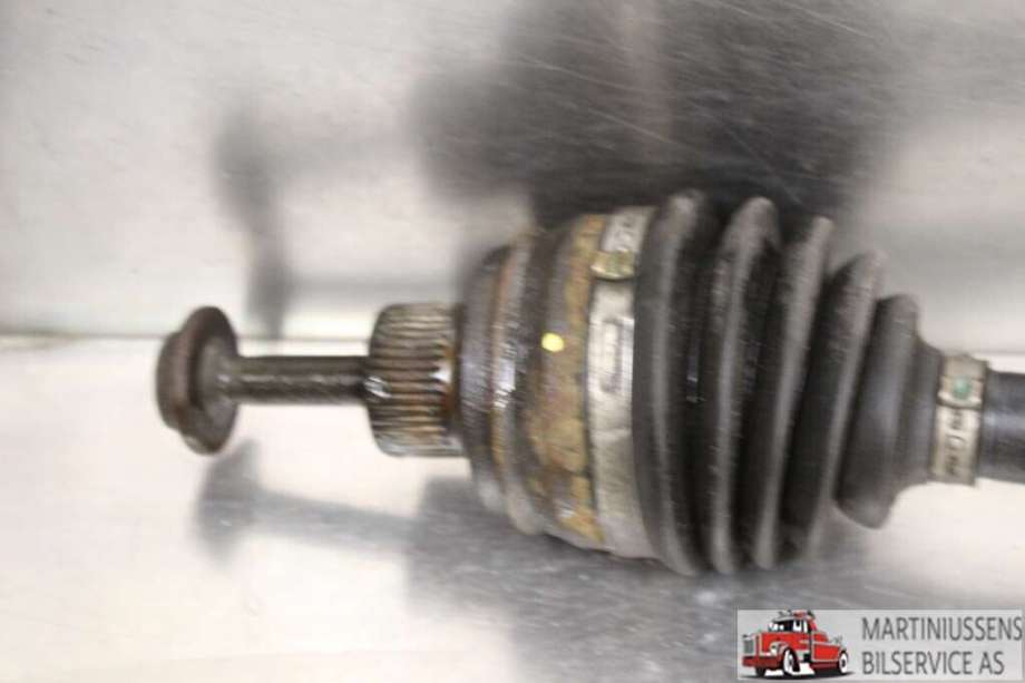 Drivaksel høyre foran til Audi A4 2007-2014 (Type IV) (B8) (B8) (AUDI||8K0 407 271 AJ)