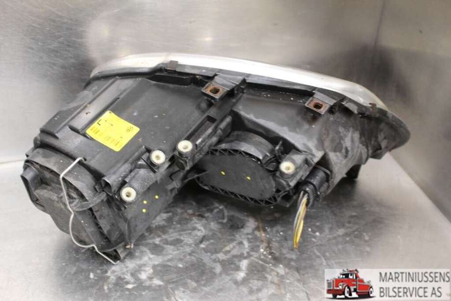 Frontlykt venstre halogen til VW Touran 2003-2006 (Type I, Fase 1)  (VOLKSWAGEN||1T0 941 005 D)