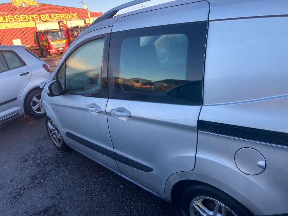 Dør venstre bak til Ford Transit Courier, 2014-2018 (Type I, Fase 1)  (FORD|)