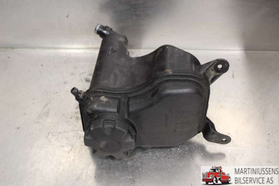 Ekspansjonstank til BMW 1-Serie 2004-2011 (E81/E82/E87/E88) (E81/E82/E87/E88) (BMW||17137543026-02)
