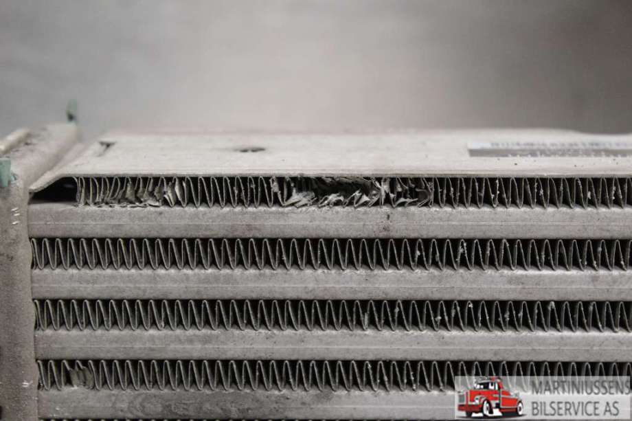 Intercooler til Toyota Auris 2010-2012 (Type I, Fase 2)  (TOYOTA||JD127100-5350)