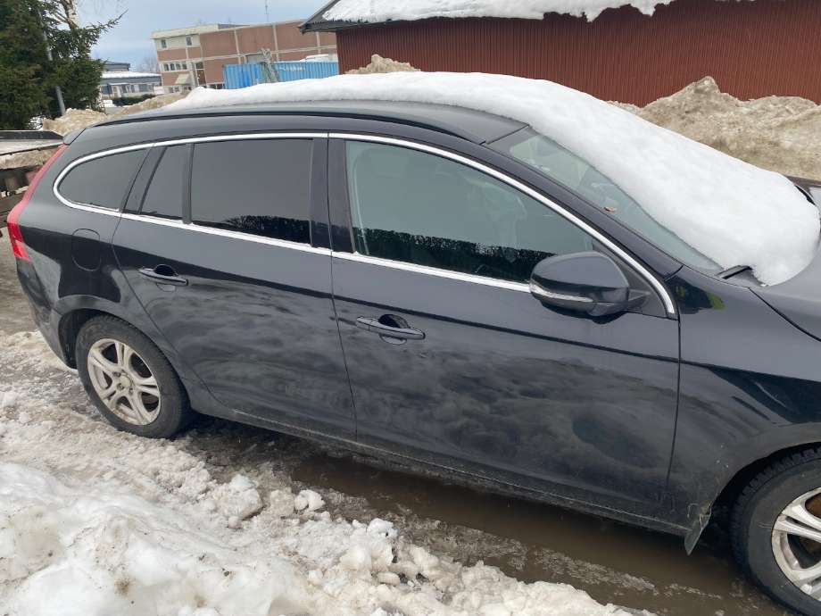 Dør høyre foran til Volvo V60, 2010-2013 (Type I, Fase 1)  (VOLVO|)