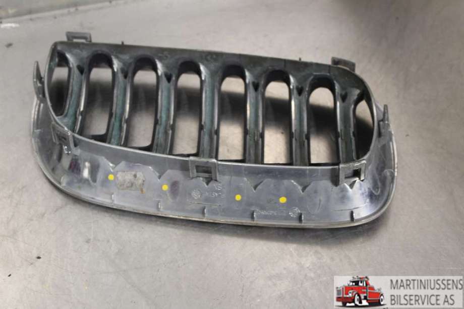 Grill venstre til BMW X3 2003-2006 (Fase 1) (E83) (E83) (BMW||3402909-02)