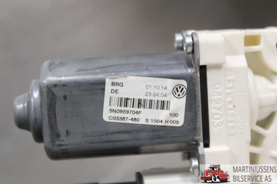 Ruteheis høyre til VW Tiguan 2011-2016 (Type I, Fase 2)  (VOLKSWAGEN||5N0959704F)