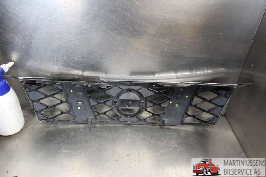 Grill til Nissan X-Trail 2007-2014 (T31) (T31) (NISSAN||62310 JG40A/50A)