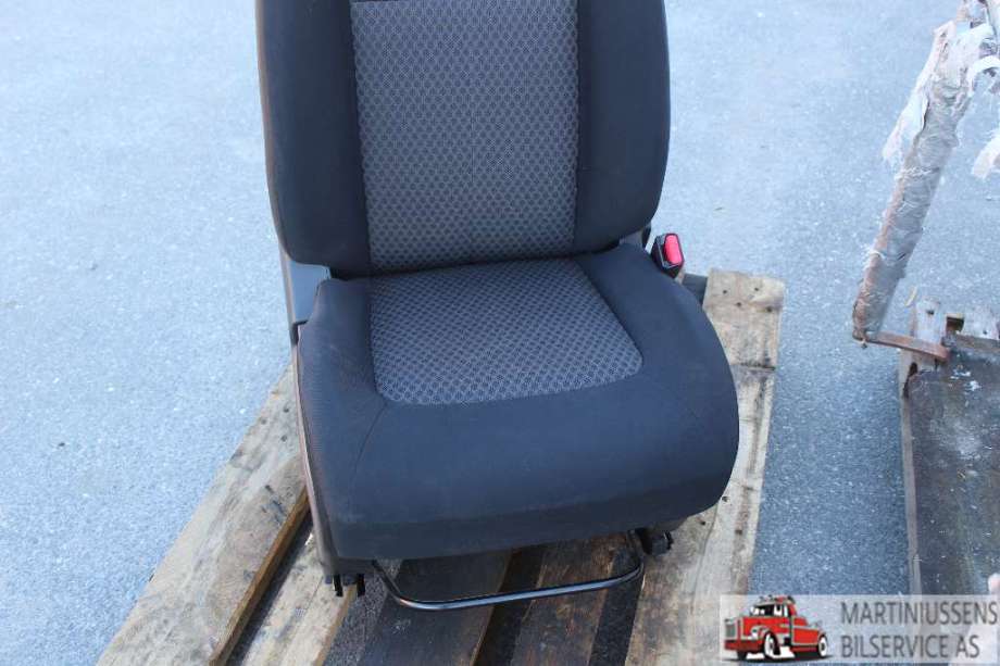 Sete foran høyre til Nissan X-Trail 2007-2014 (T31) (T31) (NISSAN|)