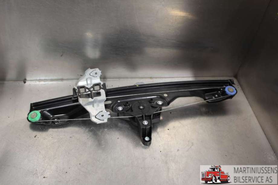 Ruteheis høyre til Nissan Qashqai 2014-2021 (Type II)  (NISSAN||80700 4EA0D)