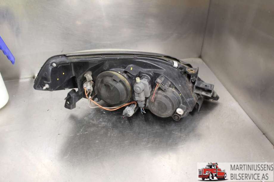 Frontlykt venstre halogen til Nissan Primera 2002-2007 (P12) (P12) (NISSAN||215-1191L-LHD)