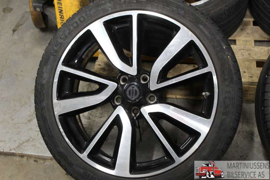 Hjulsett aluminium sommer til Nissan Qashqai 2014-2021 (Type II) (NISSAN|3 ET40;5X114|7X19 ET 40|225/45R19 2020)