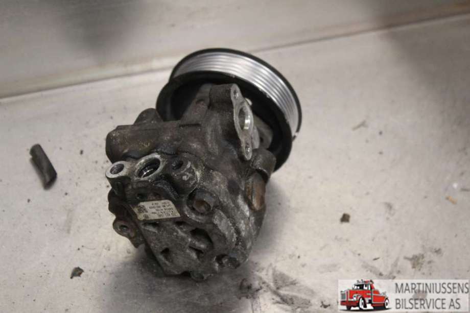 Servo pumpe mekanisk til VW Transporter / Caravelle 2009-2015 (Fase 2) (T5) (T5) (VOLKSWAGEN||7E0 422 154E)