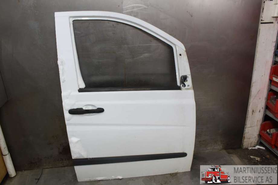 Dør høyre foran til Mercedes Vito/Viano 2010-2014 (Fase 2) (W639) (W639) (MERCEDES|)