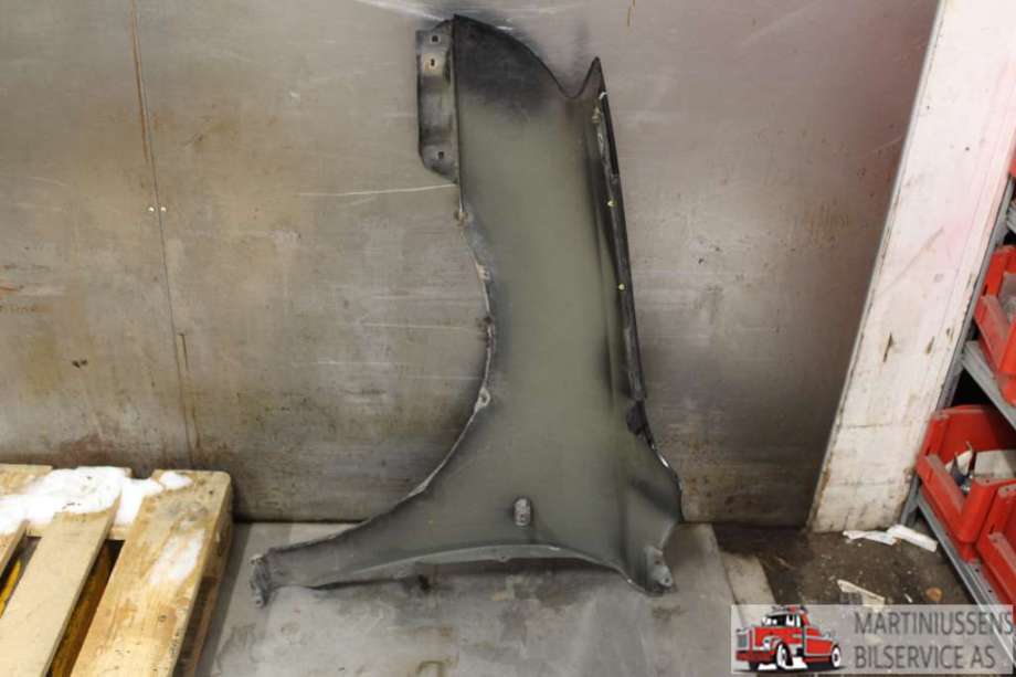 Skjerm høyre foran til Toyota Avensis 2003-2008 (Type II)  (TOYOTA|)