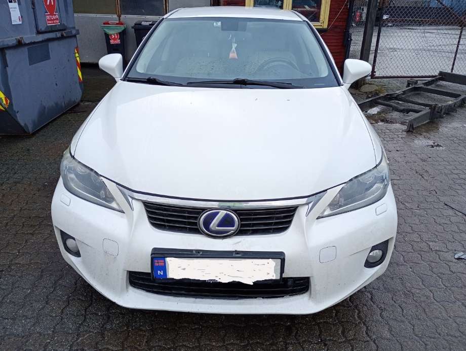 Tåkelykt høyre foran til Lexus CT 2010-2020  (LEXUS||Venstre)