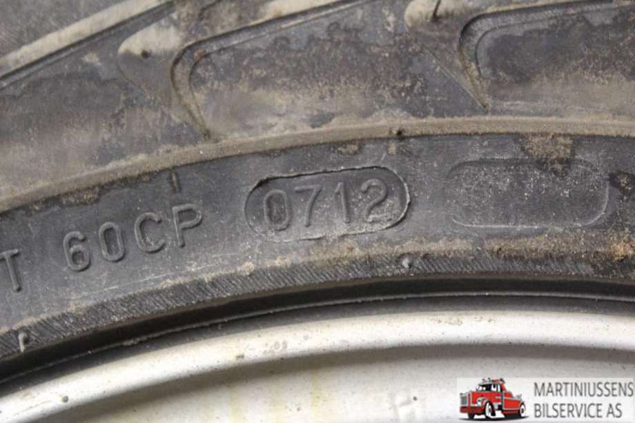 Dekk til Annet Dekk vinter pigg 0-->>  (HAKKAPELIITTA 5|205/55R16 8MM|NOKIAN)