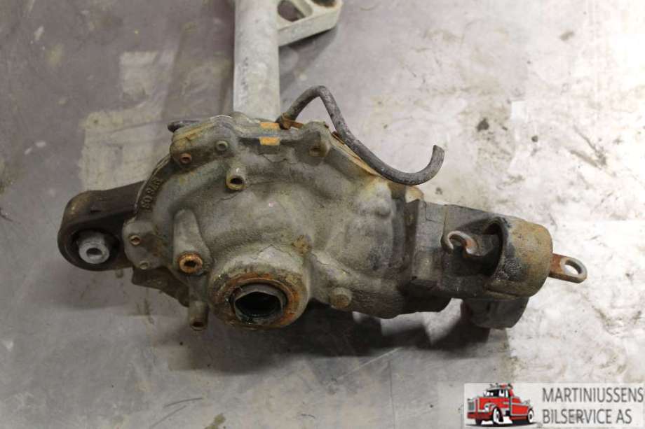 Kardang til Ford Ranger / Ranger Raptor 2015-2022  (FORD||JB3G-3B079-GG)