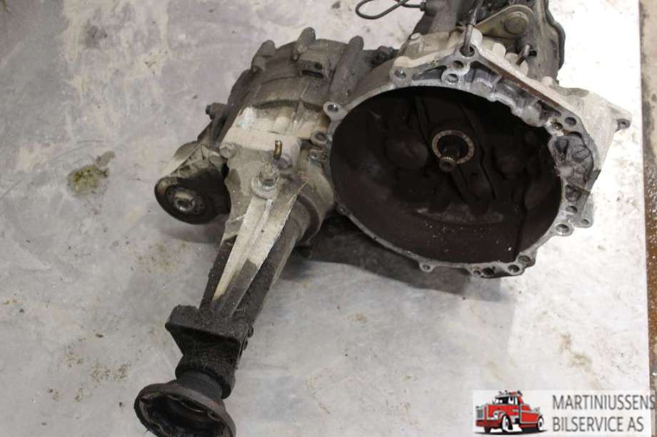 Girkasse manuell til VW Transporter / Caravelle 1990-2003 (T4) (T4) (VOLKSWAGEN|02B 300 044 PX|)