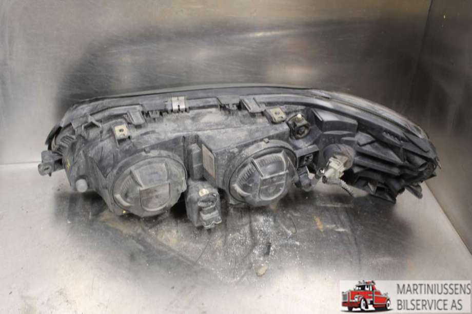 Frontlykt høyre halogen til Volvo S60 2000-2004 (Type I, Fase 1)  (VOLVO||89005621)