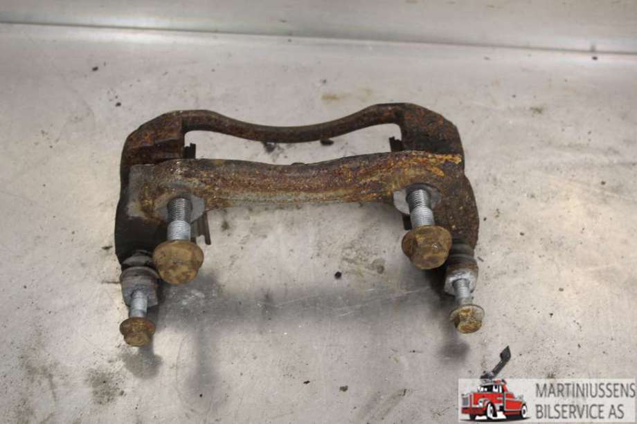 Bremsecaliper brakett til VW Amarok 2016-2022 (Type I, Fase 2)  (VOLKSWAGEN|2H0 615 125 A|)