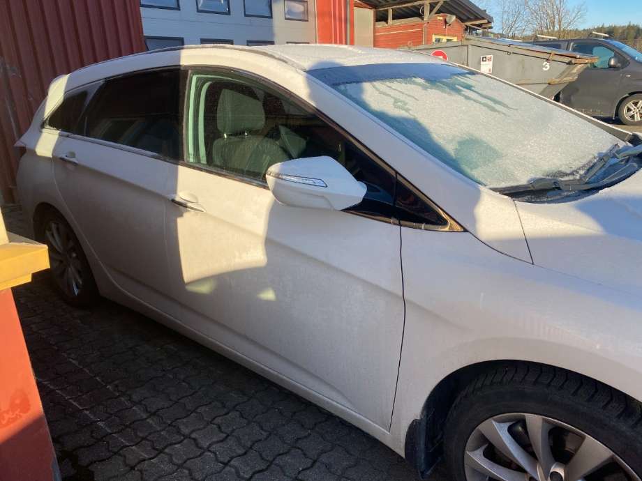 Dør høyre bak til Hyundai i40, 2012-2017  (HYUNDAI|)
