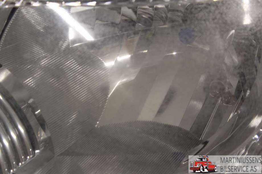 Frontlykt venstre halogen til Škoda Yeti 2009-2013 (Fase 1) (SKODA||5L1 941 015 A 08S)