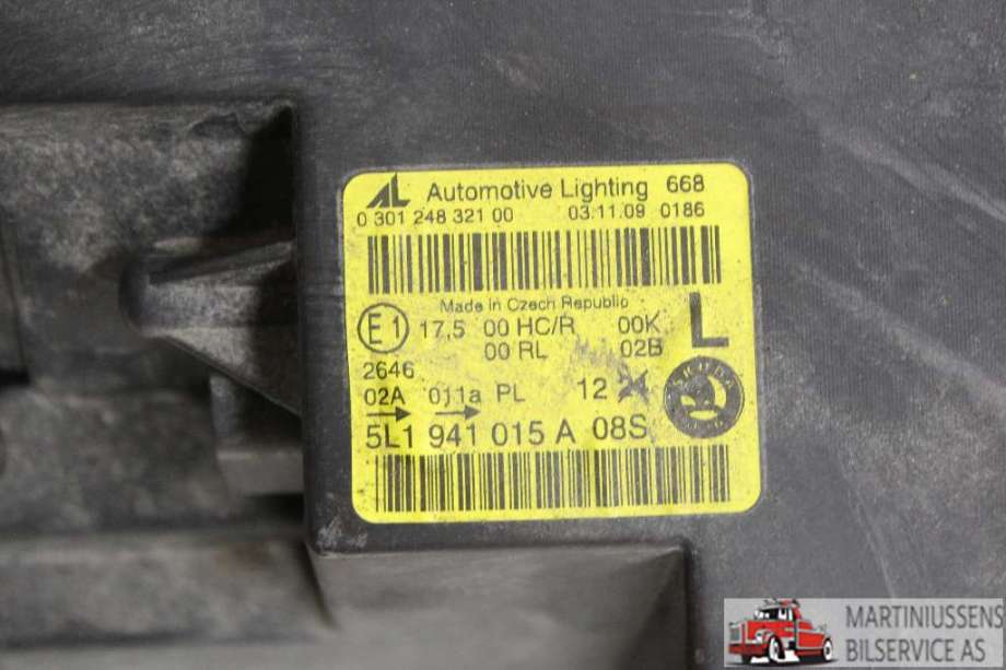 Frontlykt venstre halogen til Škoda Yeti 2009-2013 (Fase 1) (SKODA||5L1 941 015 A 08S)