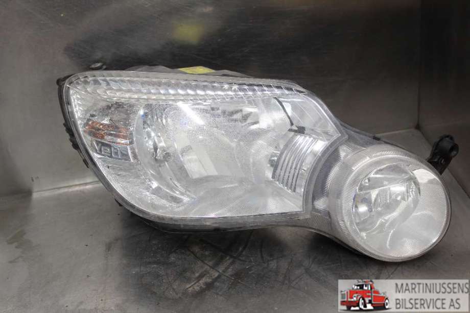Frontlykt høyre halogen til Škoda Yeti, 2009-2013 (Fase 1)  (SKODA|)