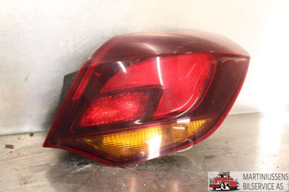 Baklykt høyre til Opel Astra H, 2004-2009  (OPEL|)