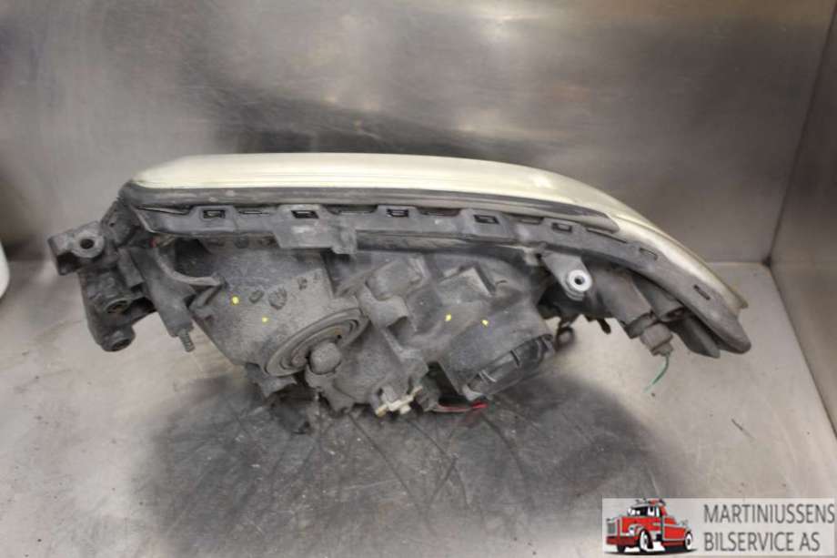 Frontlykt høyre halogen til Subaru Forester 2005-2008 (Type II, Fase 2)  (SUBARU|)
