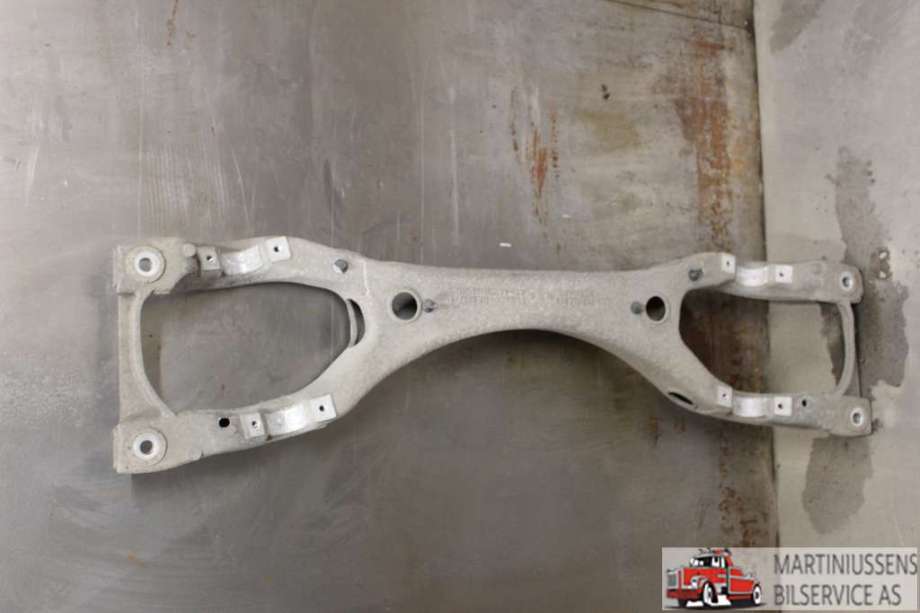 Travers bak til Audi Q7, 2006-2010 (Type I, Fase 1)  (AUDI|)